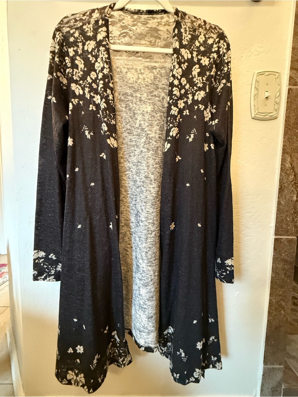 Open-Front Floral Accent Cardigan Sweater - Dark Grayish Black/Cream